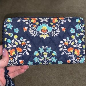 VERA BRADLEY wallet